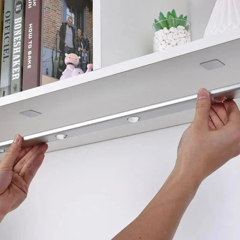 Luminária LED com Sensor Magnético - Direct Ofertas