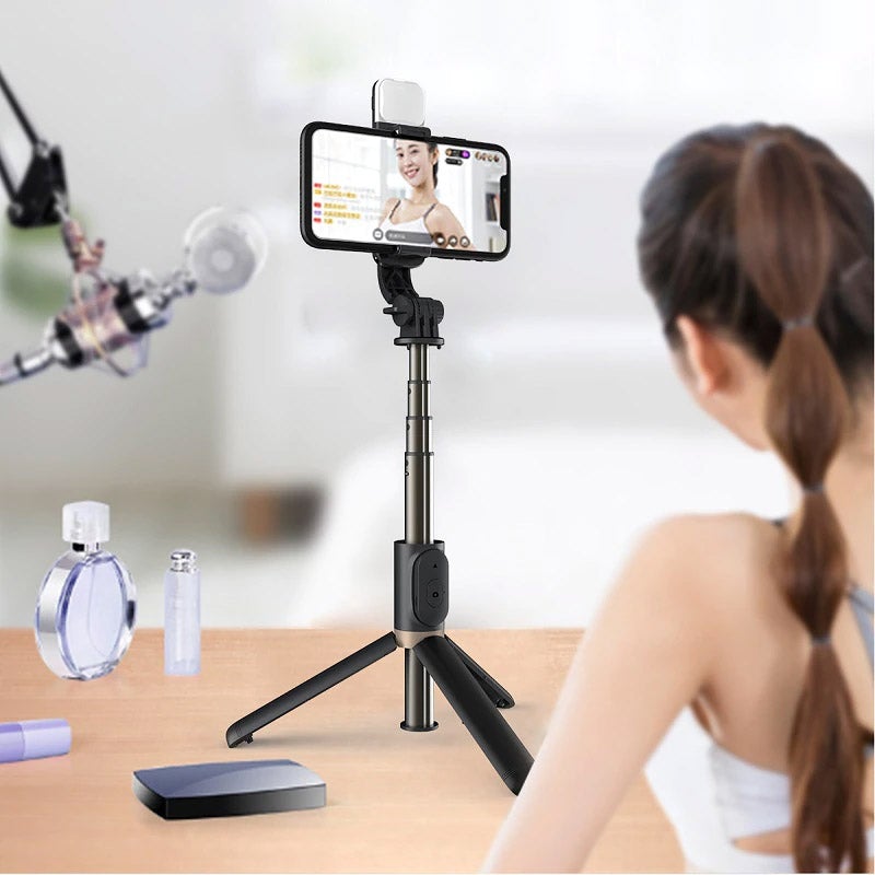 Selfiegram - Tripé Multifunções Led 4 em 1 - Direct Ofertas